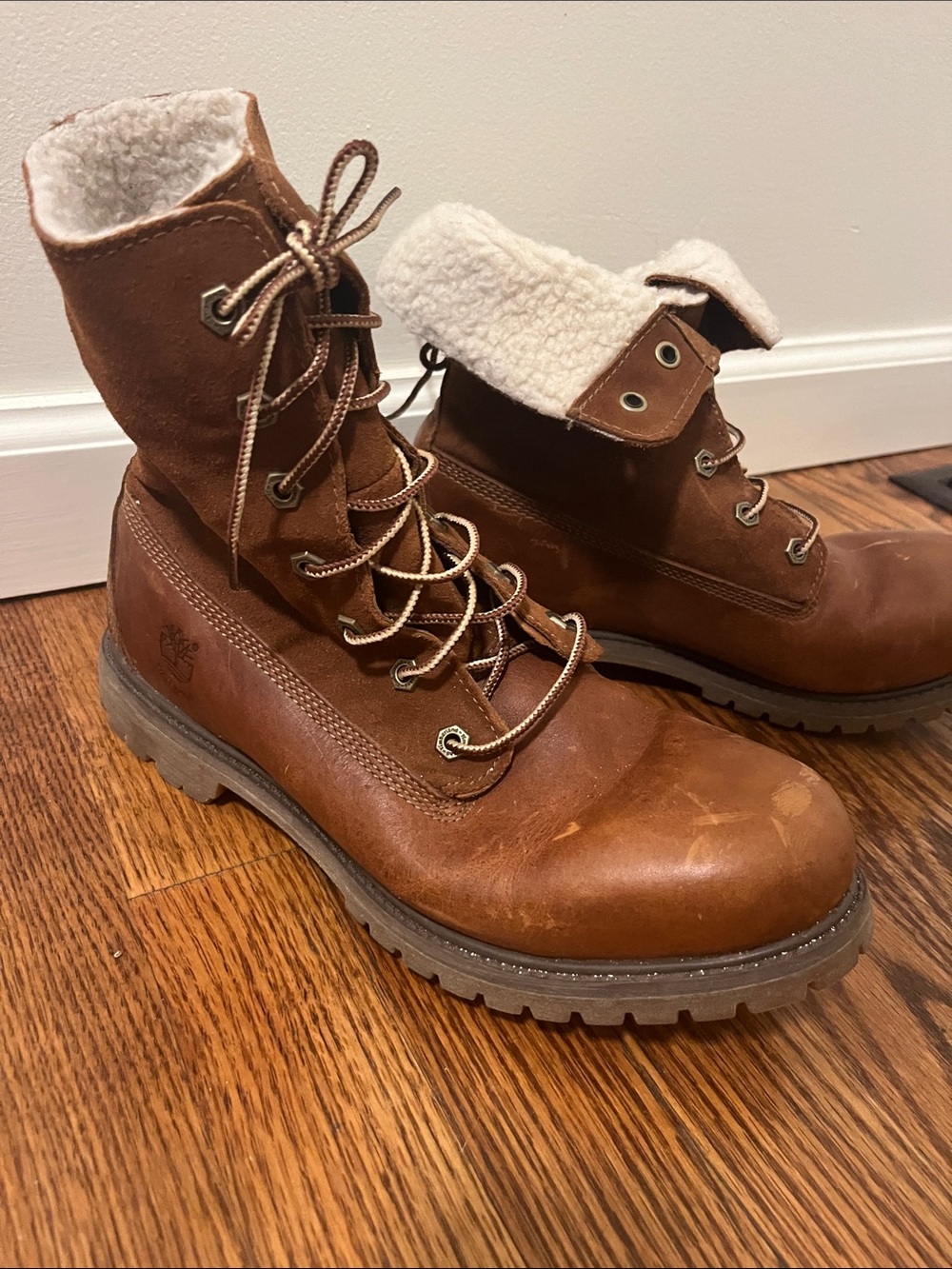 Timberland Brown Leather Shearling-Trim Lace-Up Women’s Boots